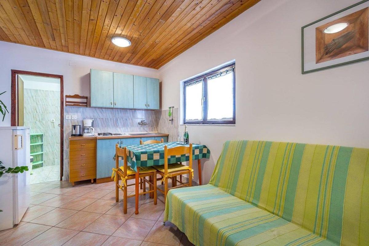 Apartments Dragica Valbandon Exterior foto