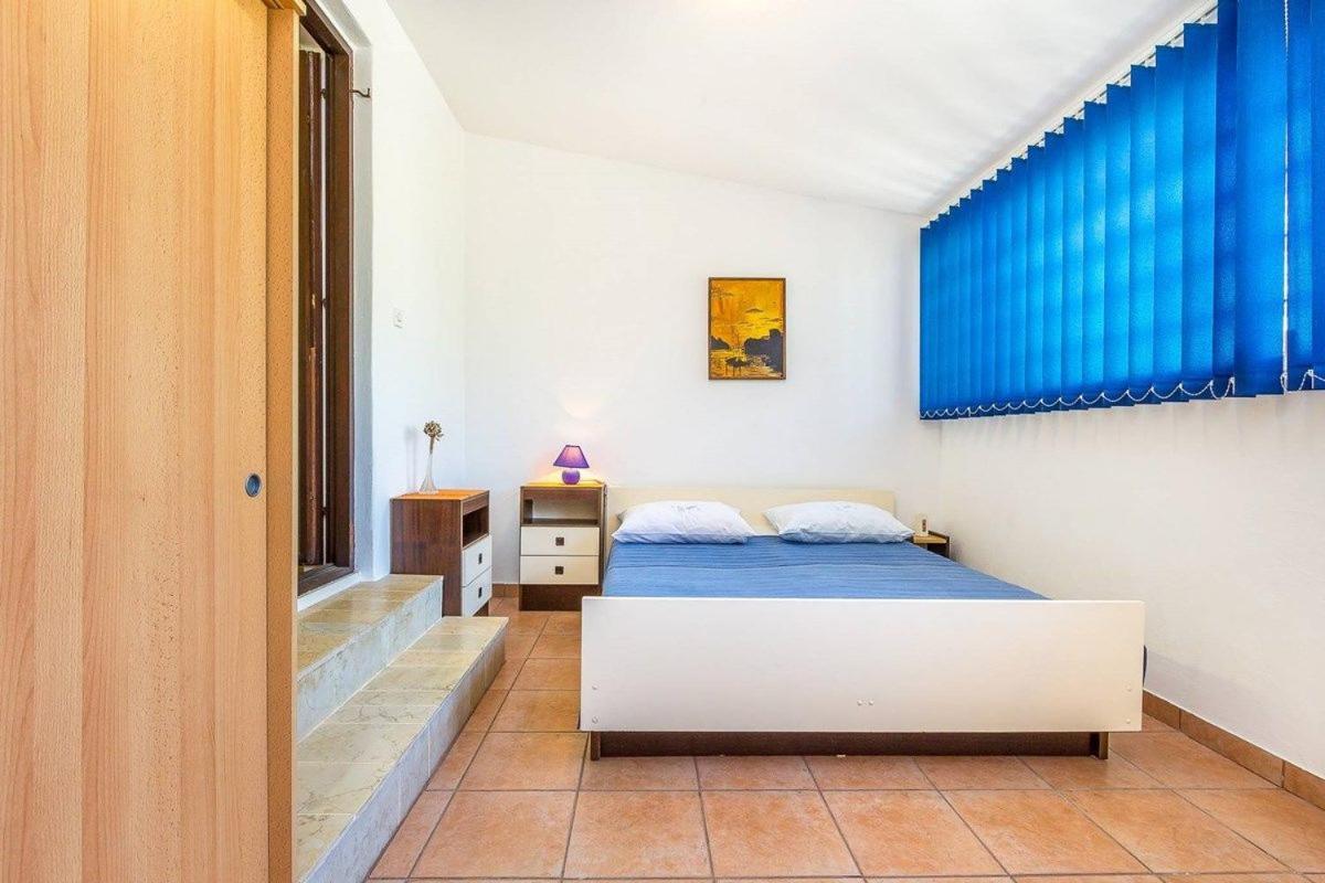 Apartments Dragica Valbandon Exterior foto