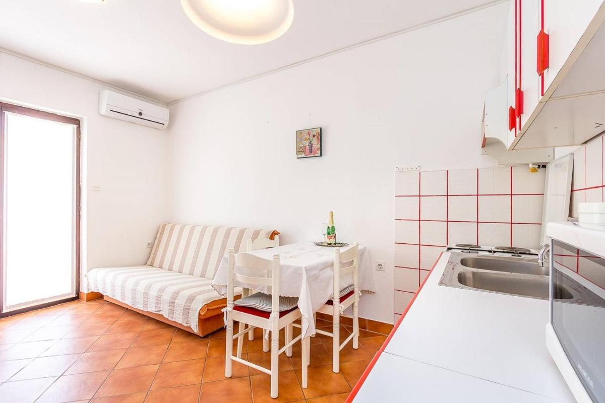Apartments Dragica Valbandon Exterior foto