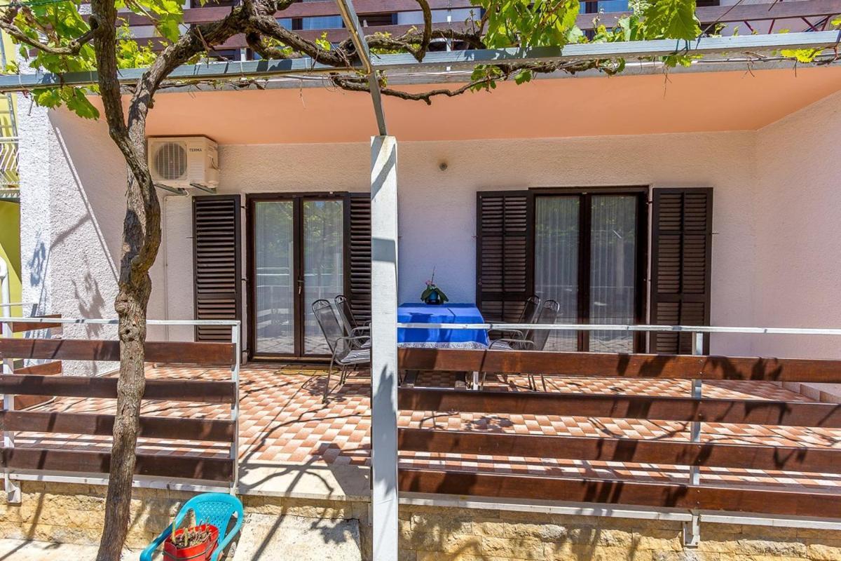 Apartments Dragica Valbandon Exterior foto